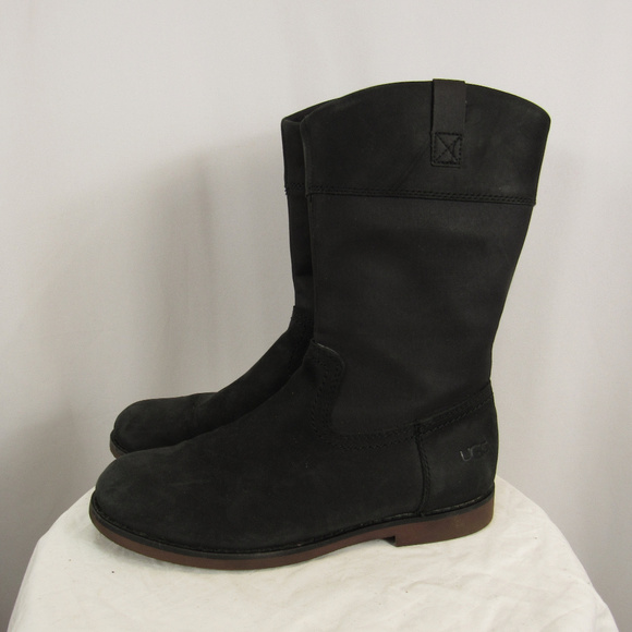 UGG Shoes - UGG Black Leather Mid Calf Side Zip Boots sz 5